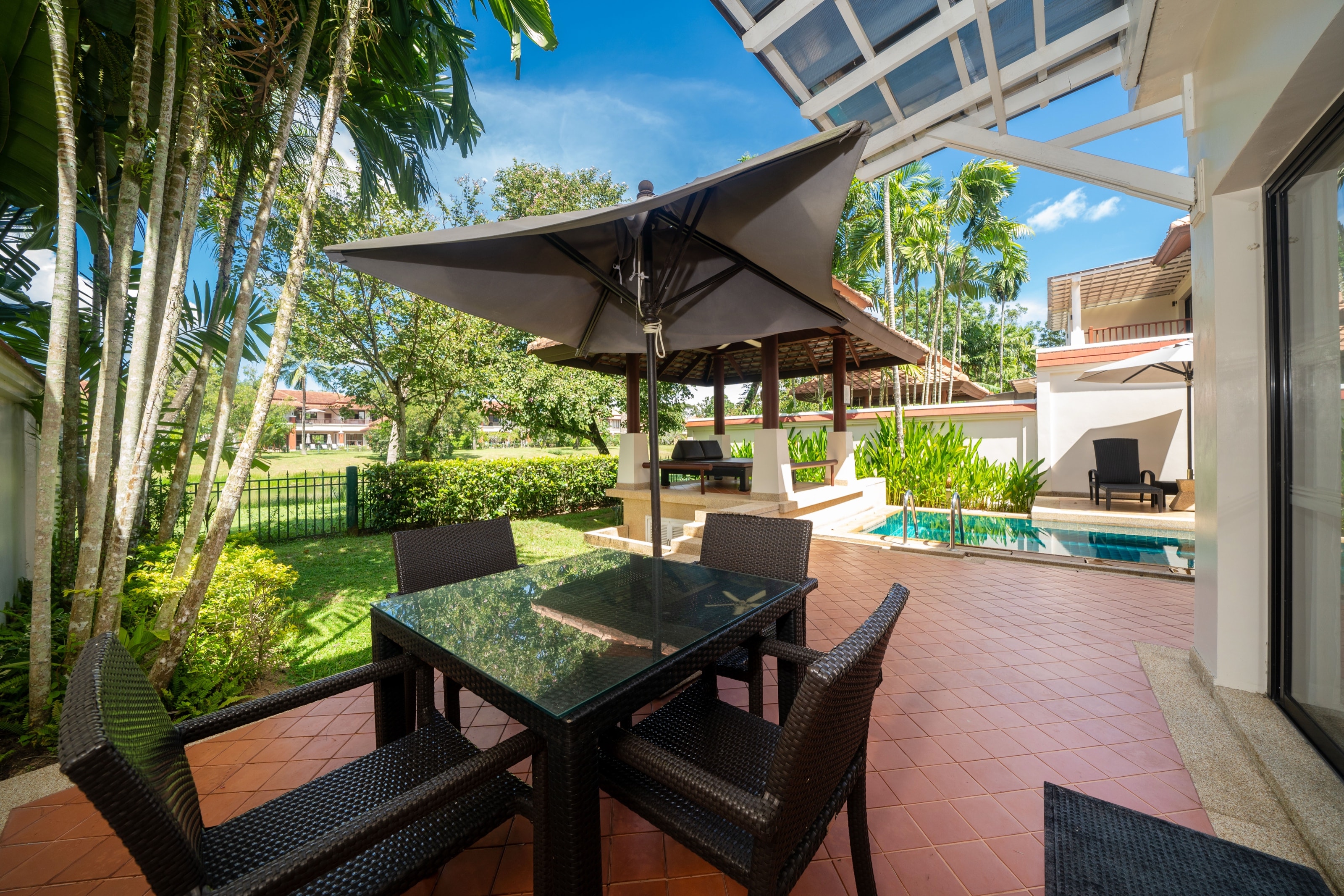 Outdoor dining terrace